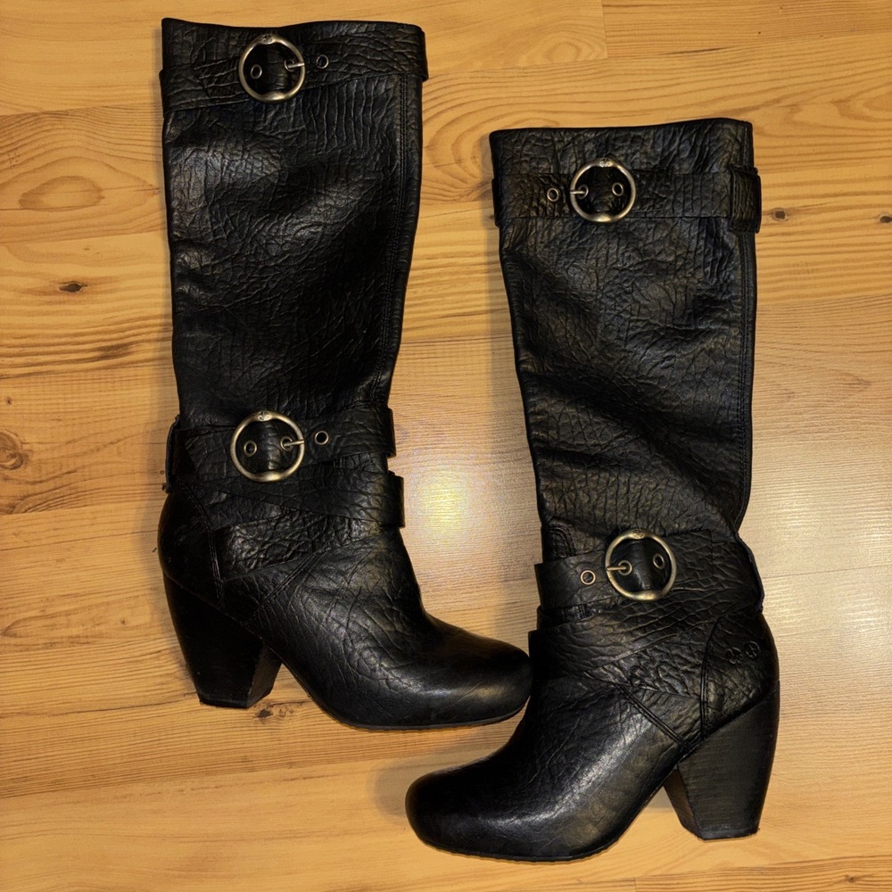 Lucky Brand Y2K Candice 7.5 M Tall Leather Boots Pebble Black Buckles Pull On